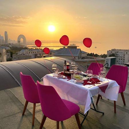 Avi Hotel Баку Экстерьер фото