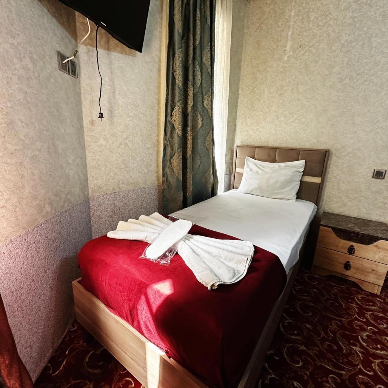 Avi Hotel Баку Экстерьер фото