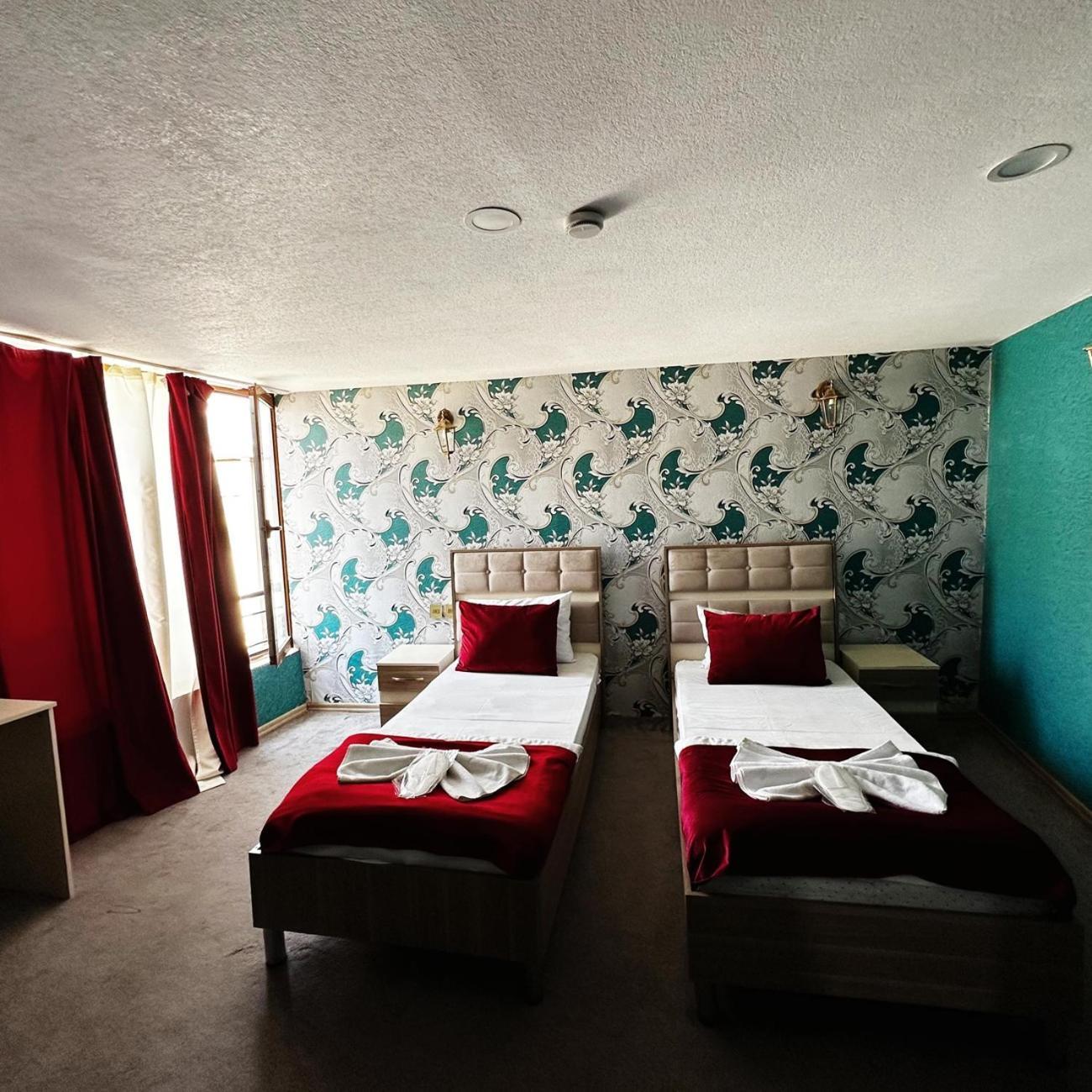 Avi Hotel Баку Экстерьер фото
