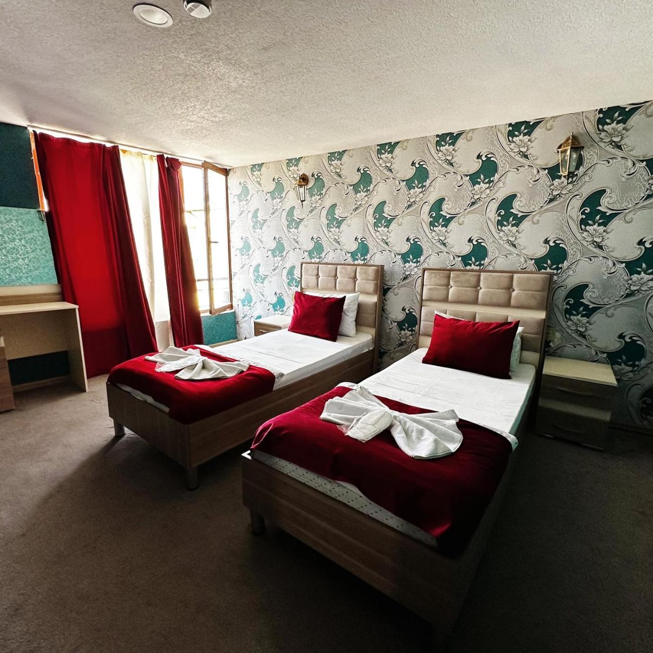 Avi Hotel Баку Экстерьер фото