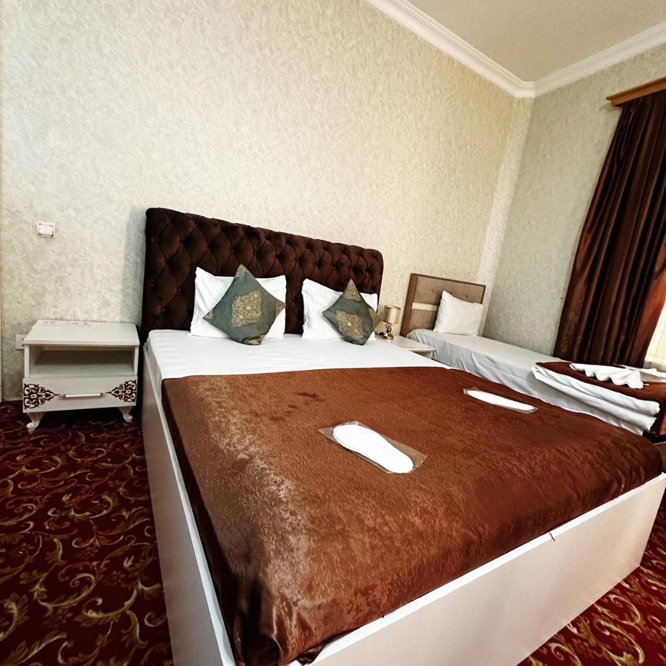 Avi Hotel Баку Экстерьер фото