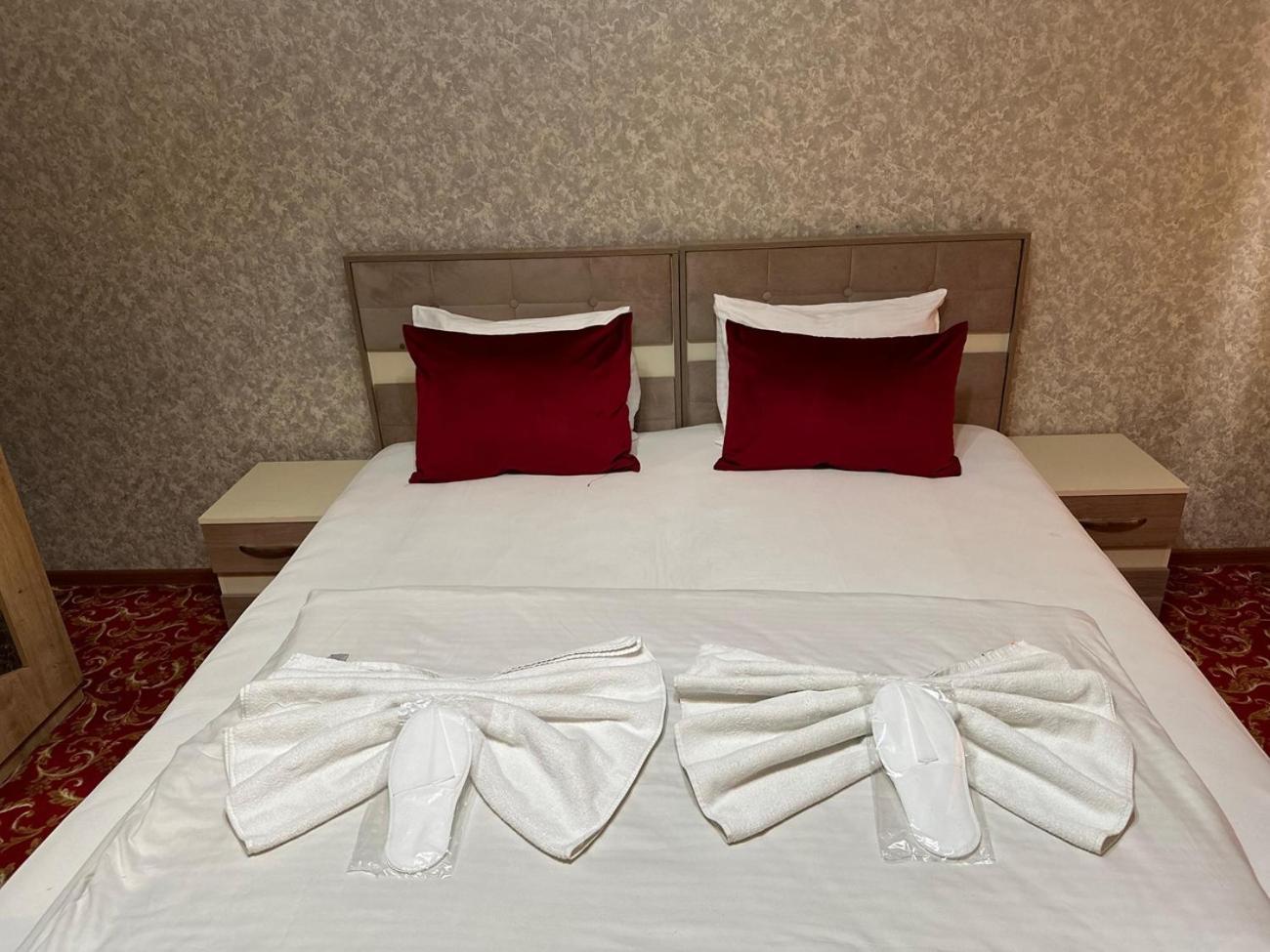 Avi Hotel Баку Экстерьер фото
