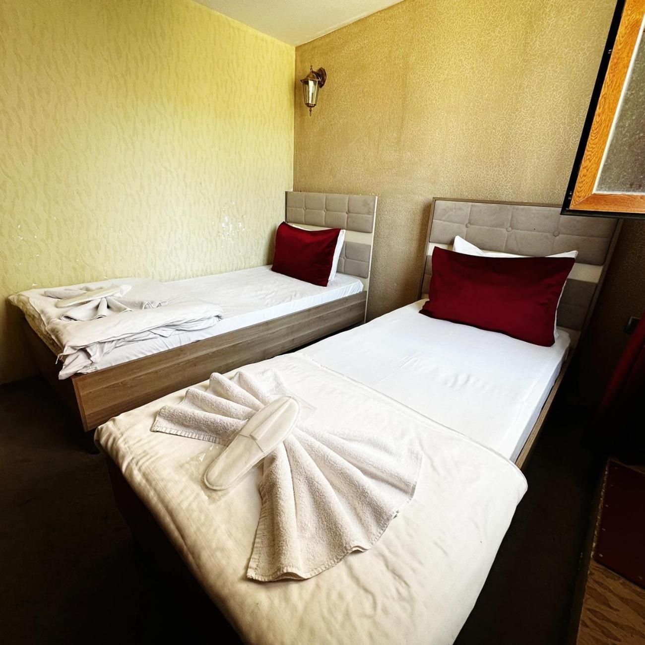 Avi Hotel Баку Экстерьер фото