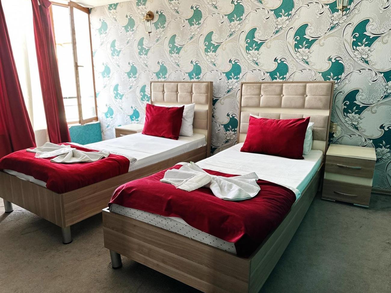 Avi Hotel Баку Экстерьер фото