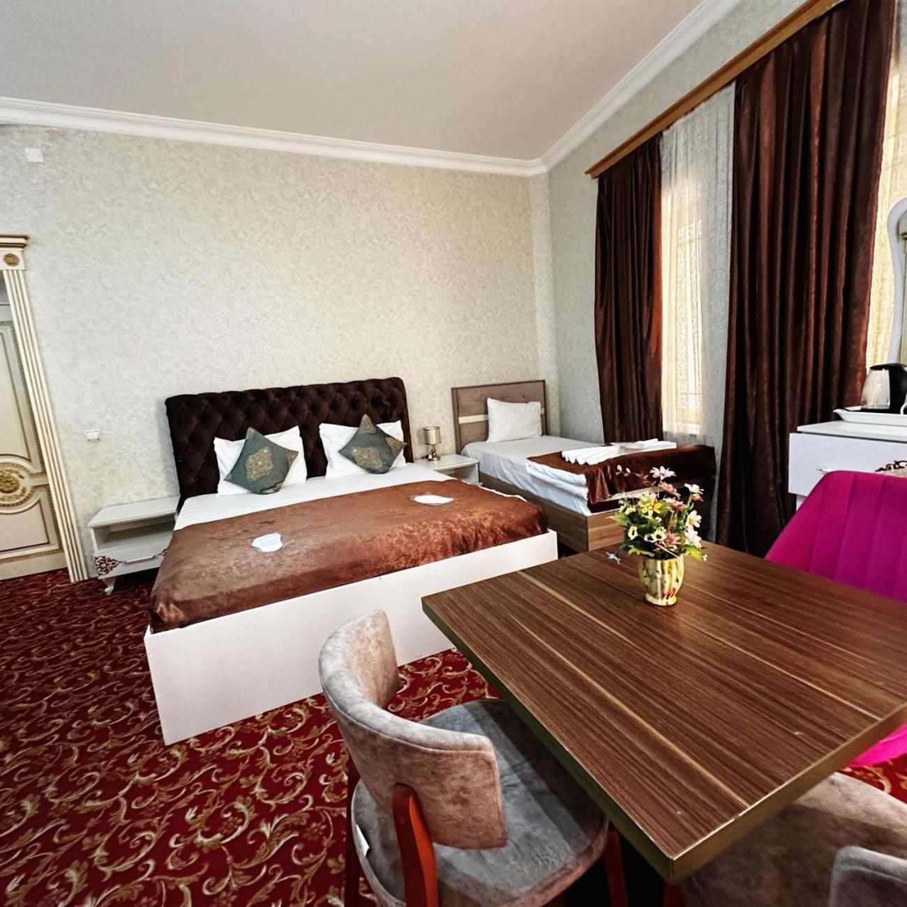 Avi Hotel Баку Экстерьер фото