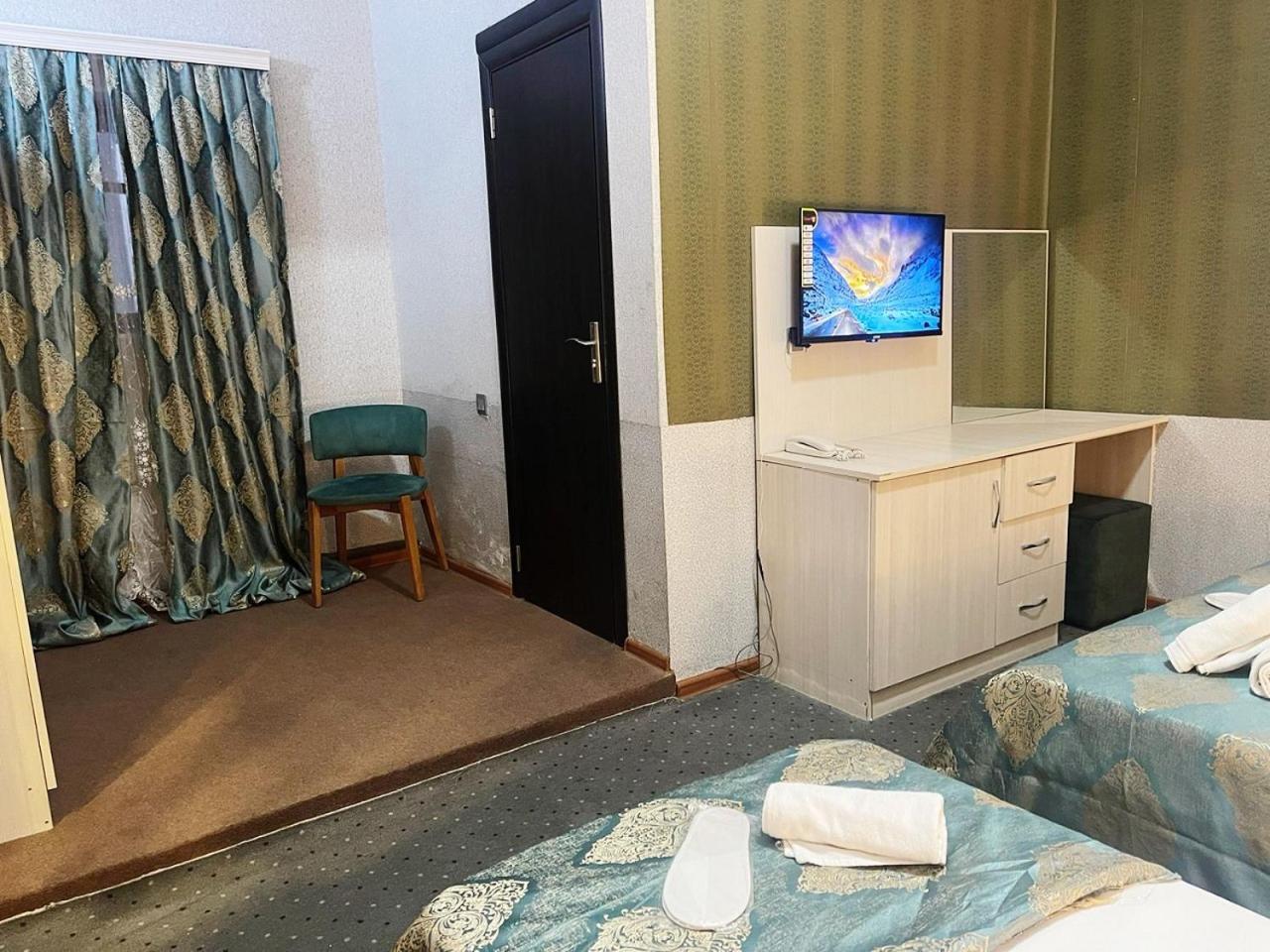 Avi Hotel Баку Экстерьер фото