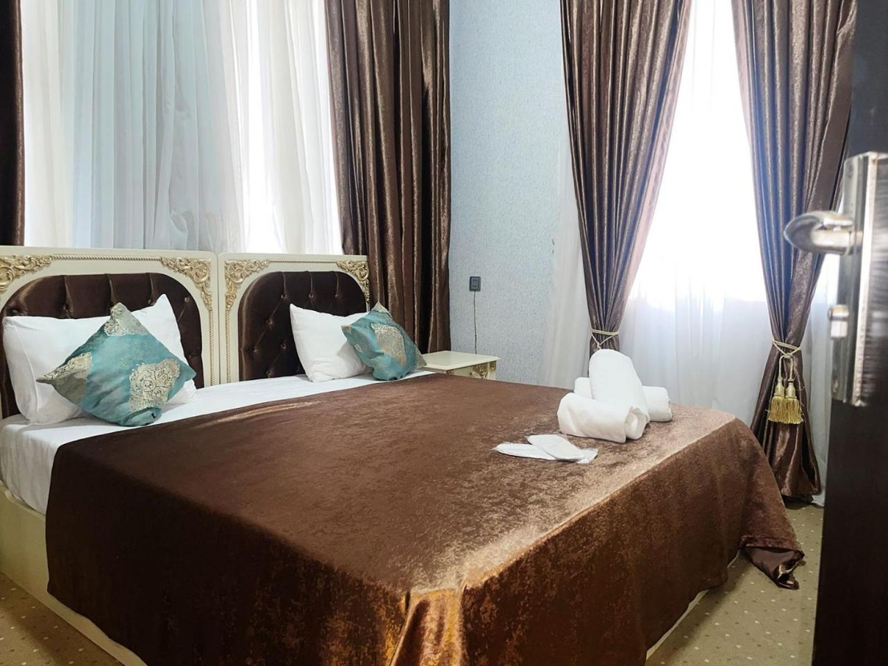 Avi Hotel Баку Экстерьер фото