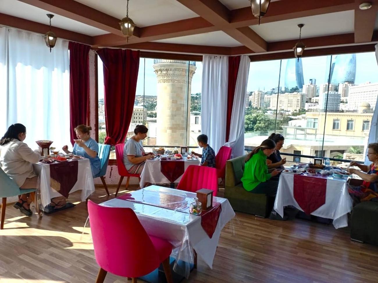 Avi Hotel Баку Экстерьер фото