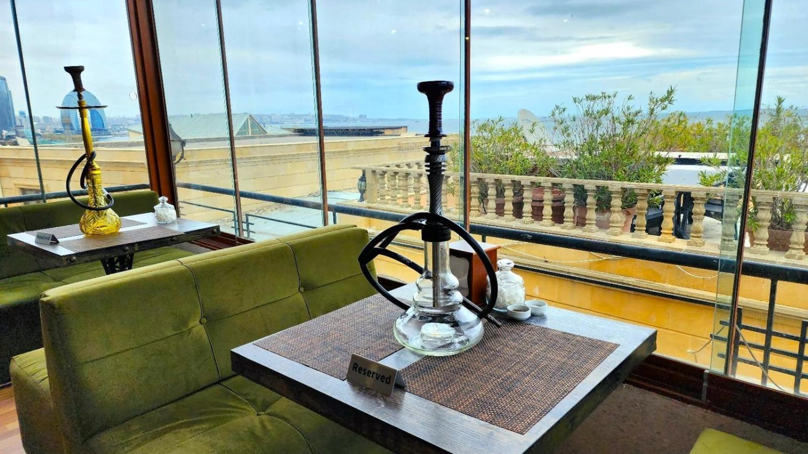 Avi Hotel Баку Экстерьер фото